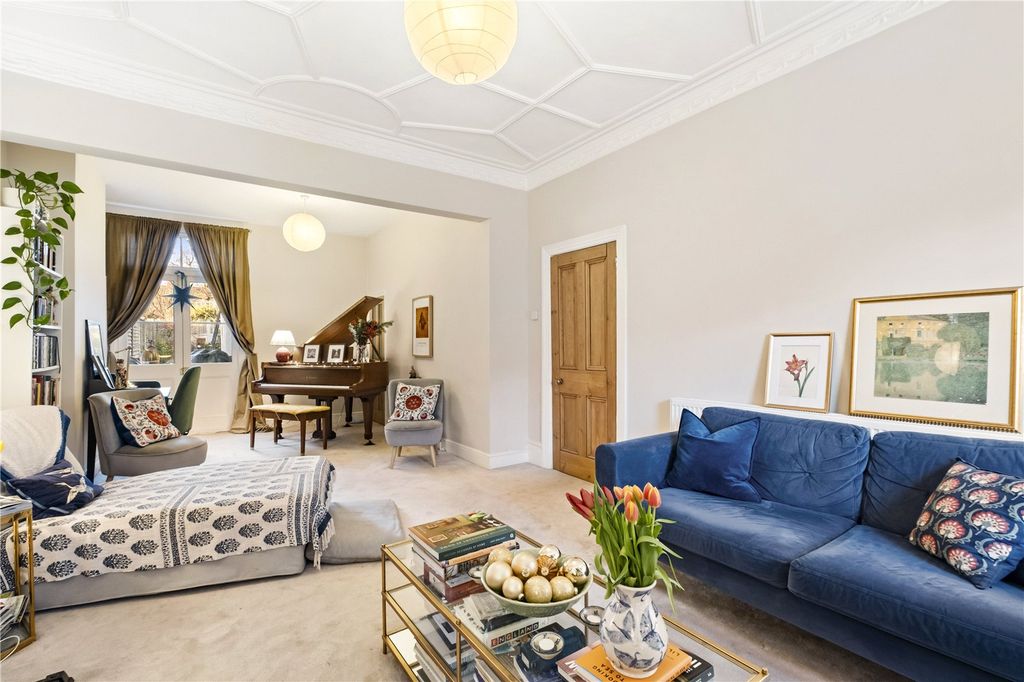 Property photo 3 of 33 Picture No. 30