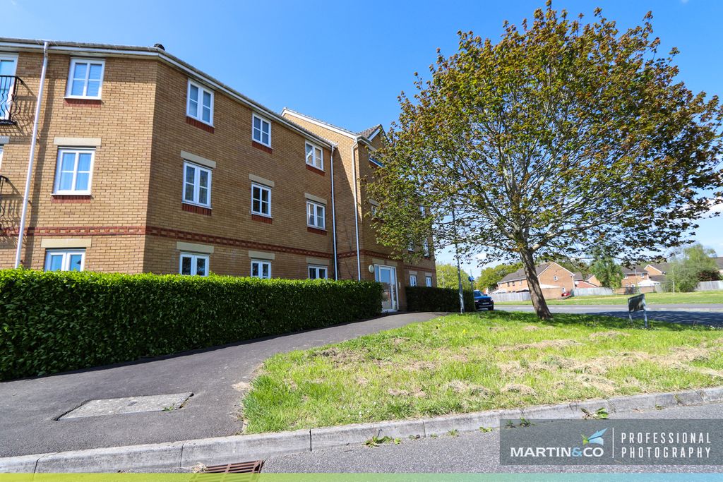 Property photo 1 of 15