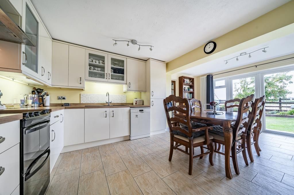 Property photo 2 of 27 Kitchen