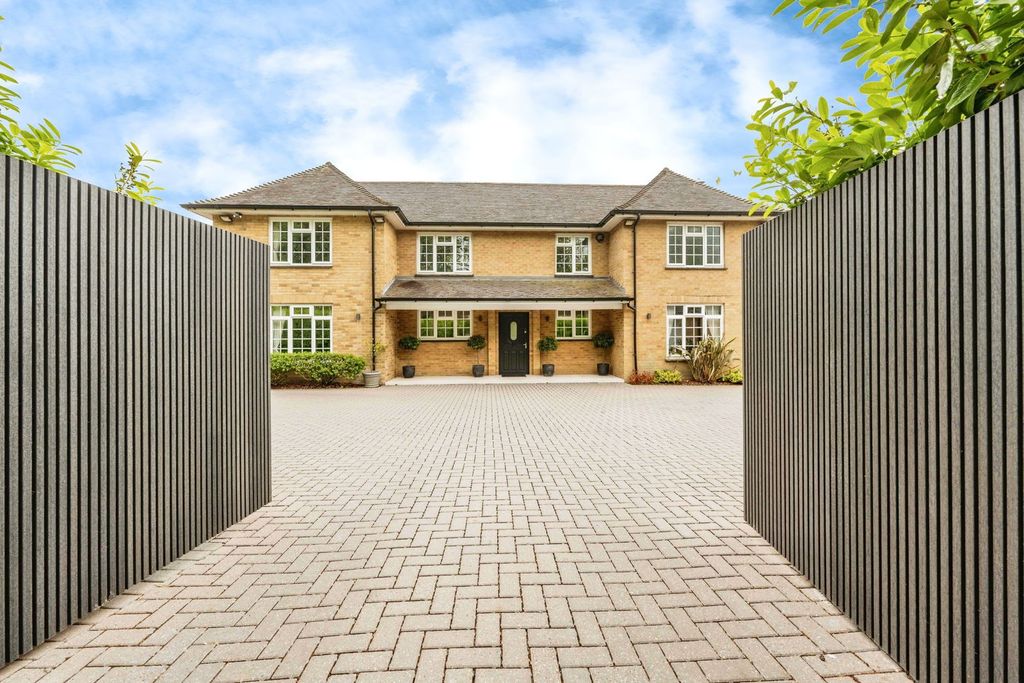 Property photo 3 of 71