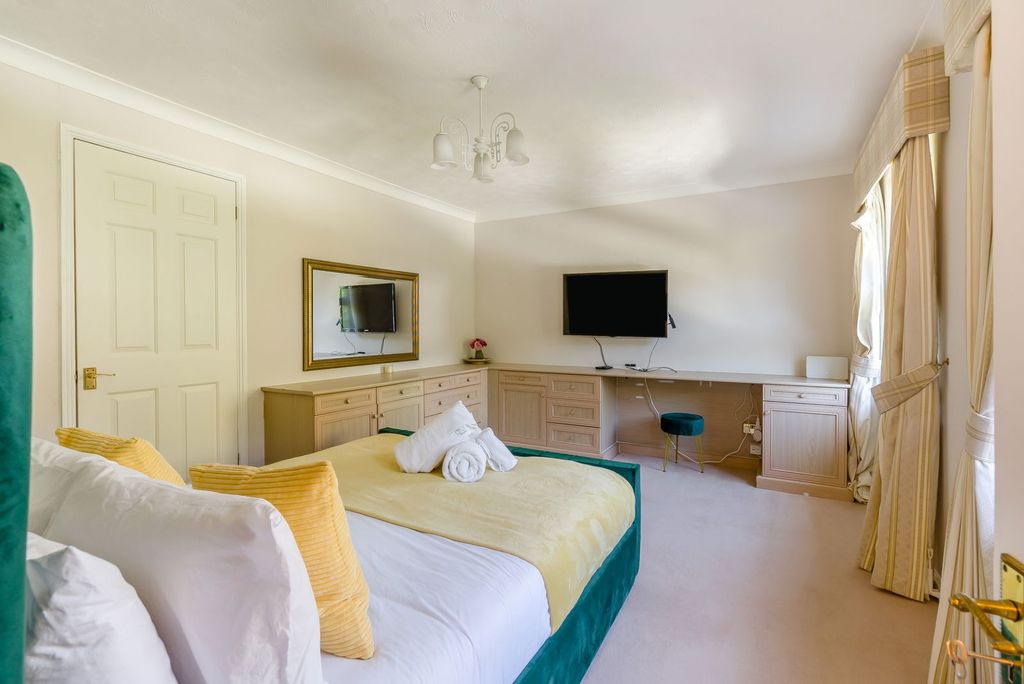Additional image 24 of 4 bed detached house for salePotters Heights Close, Pinner HA5