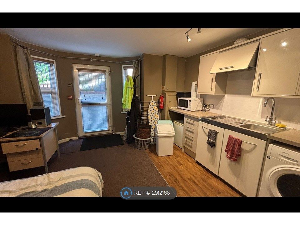 Property photo 2 of 9