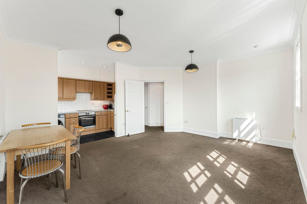 Property photo 3 of 14 Reception Room