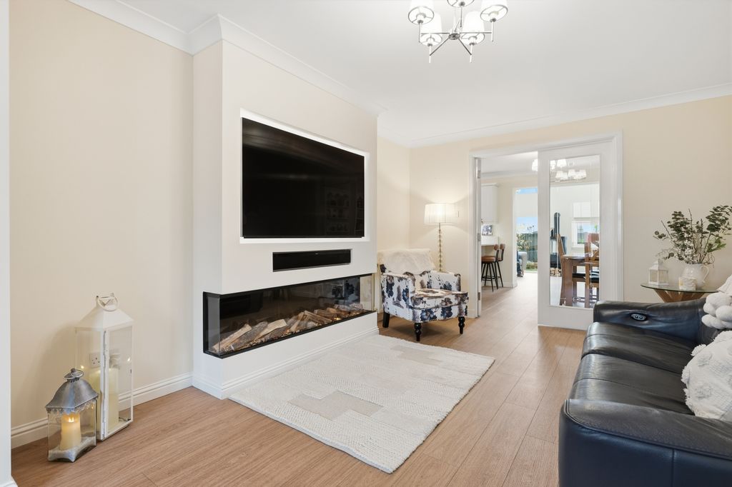 Property photo 2 of 34