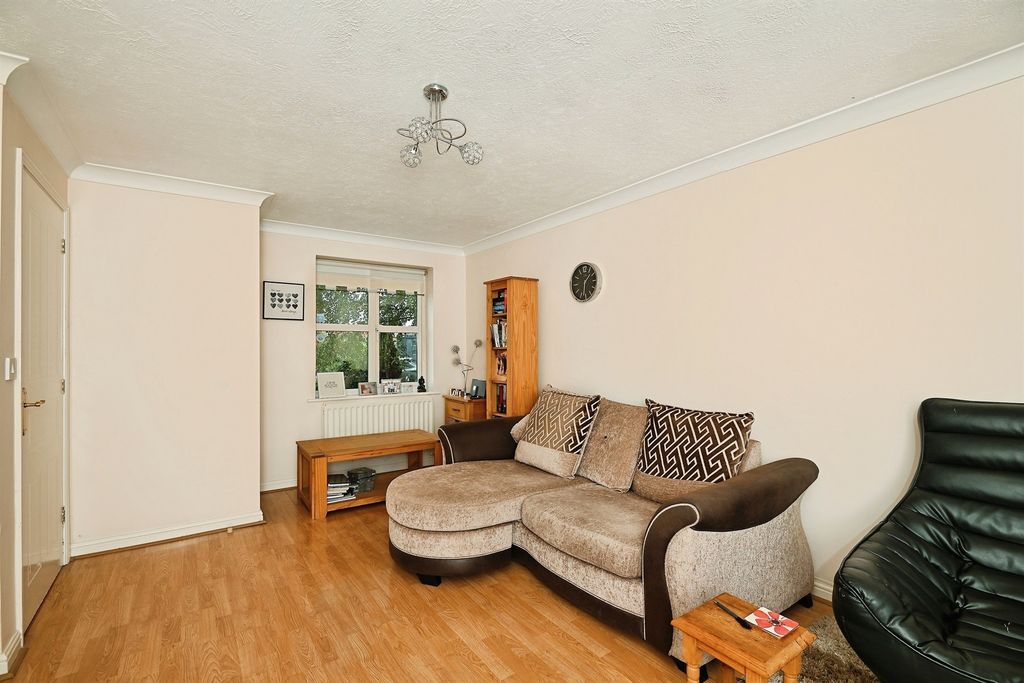 Property photo 3 of 14