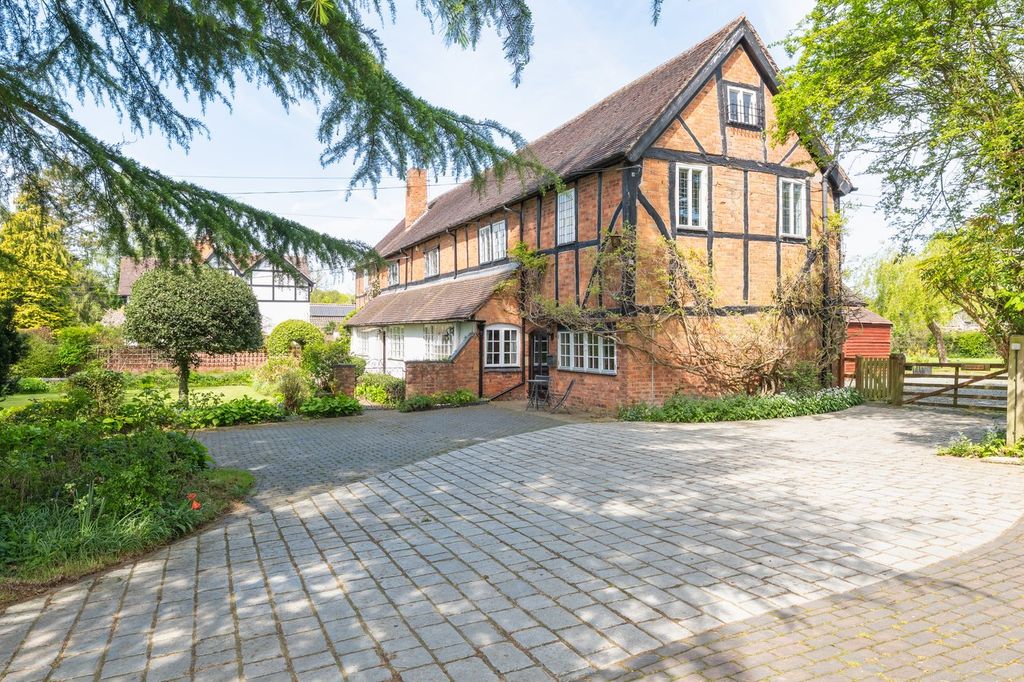 Property photo 1 of 50