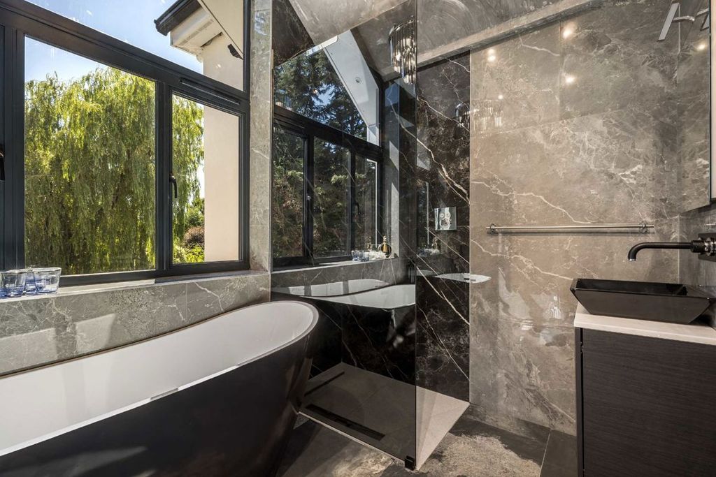 Additional image 13 of 5 bed detached house to rentWaggon Road, Barnet EN4