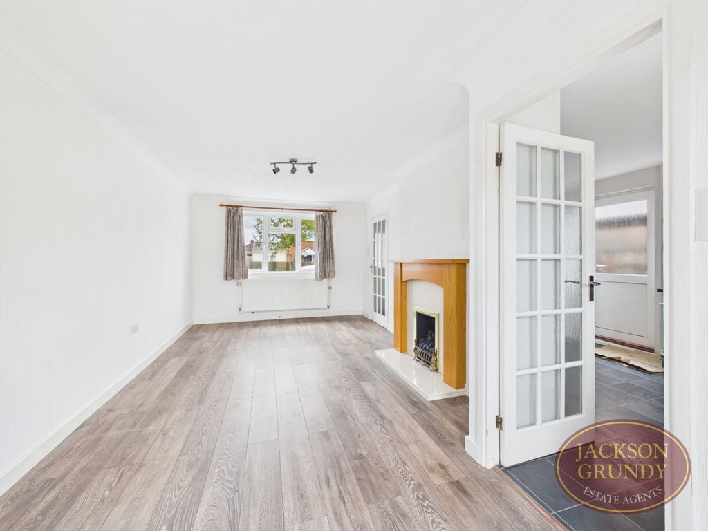 Property photo 3 of 10 Highfield Road