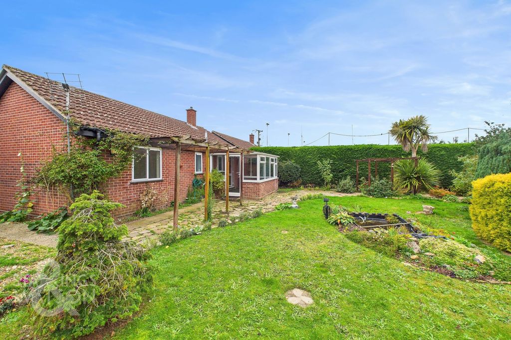 Property photo 1 of 21