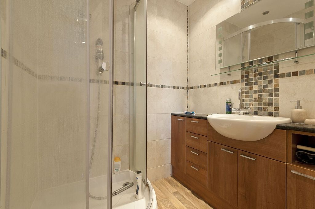 Property photo 3 of 3