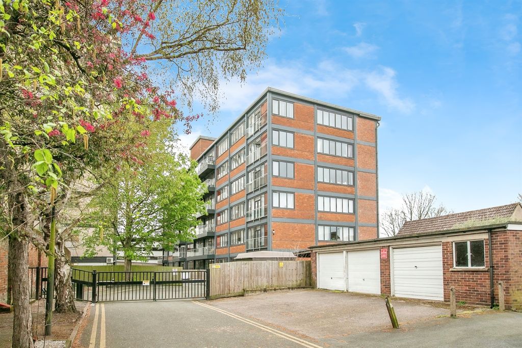 Property photo 1 of 15