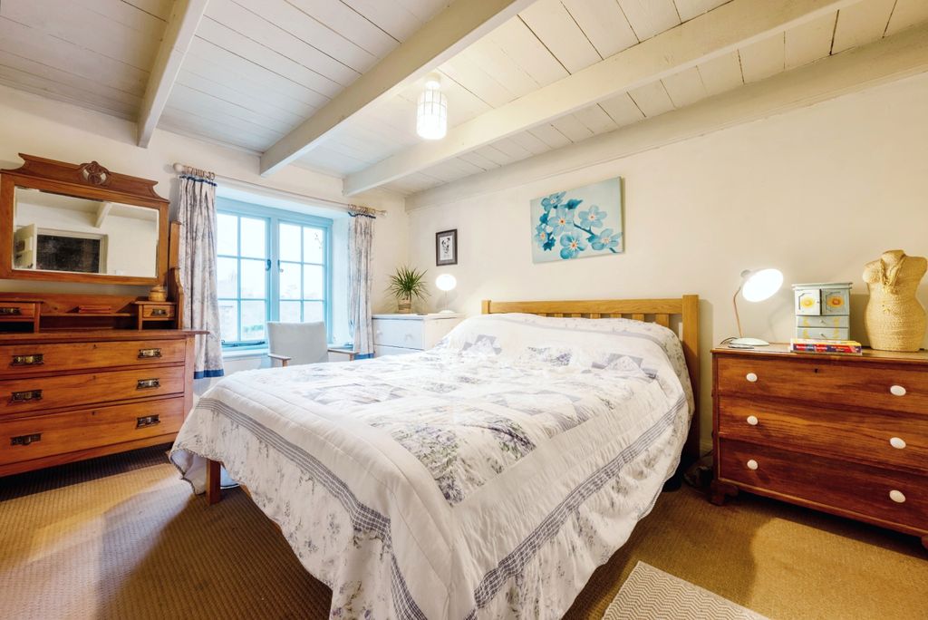 Property photo 3 of 17 Photography