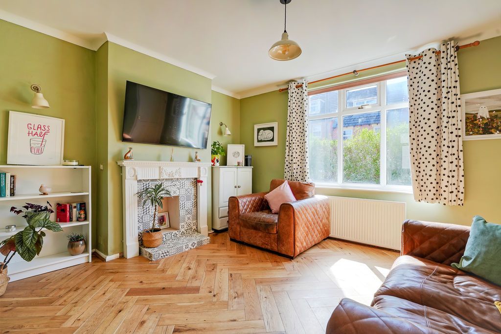 Property photo 3 of 28 Living Room