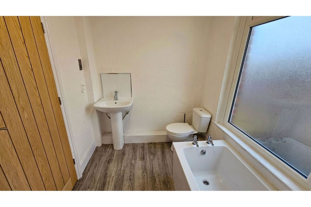 Additional image 8 of 3 bed terraced house to rentWest View Road, Hartlepool TS24