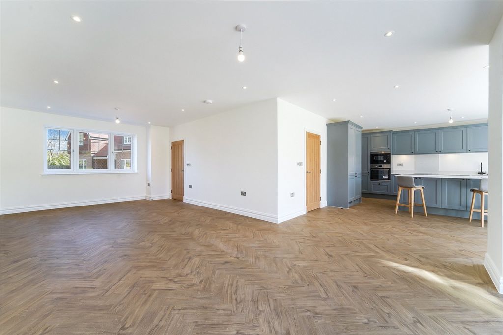 Property photo 2 of 12 Picture No. 55