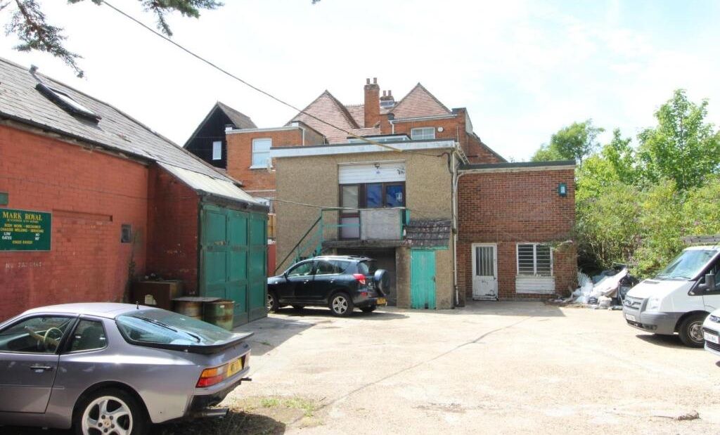 Property photo 2 of 4