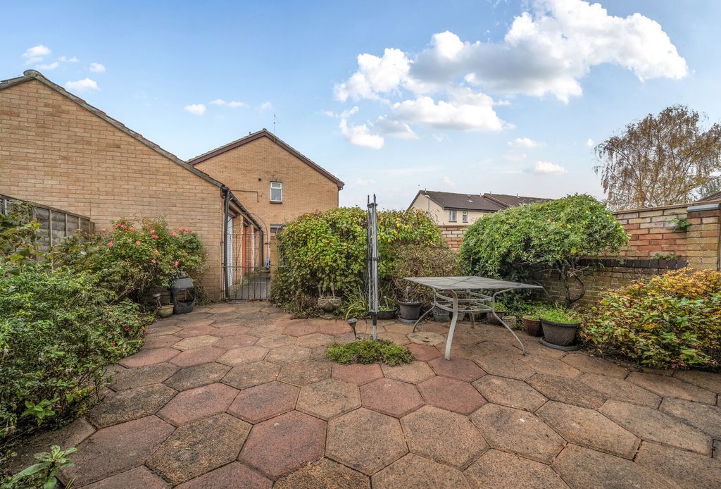 Property photo 3 of 11 Picture 3