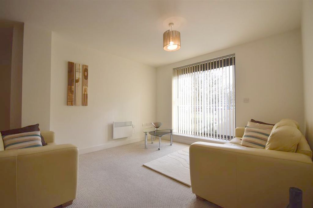 Property photo 2 of 10 Lounge