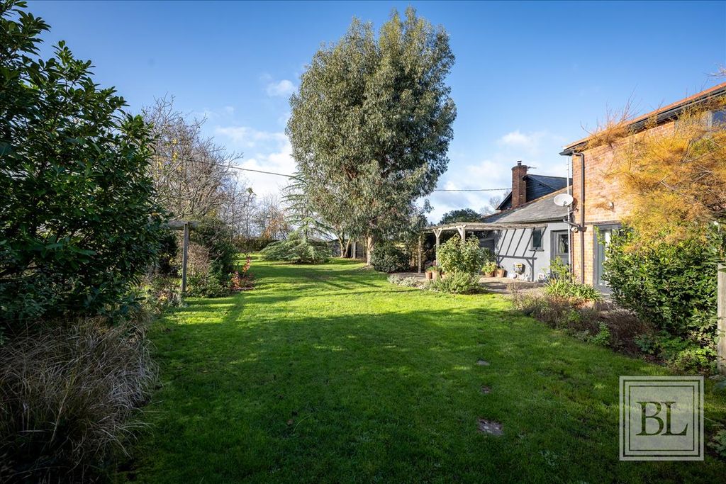 Property photo 2 of 30