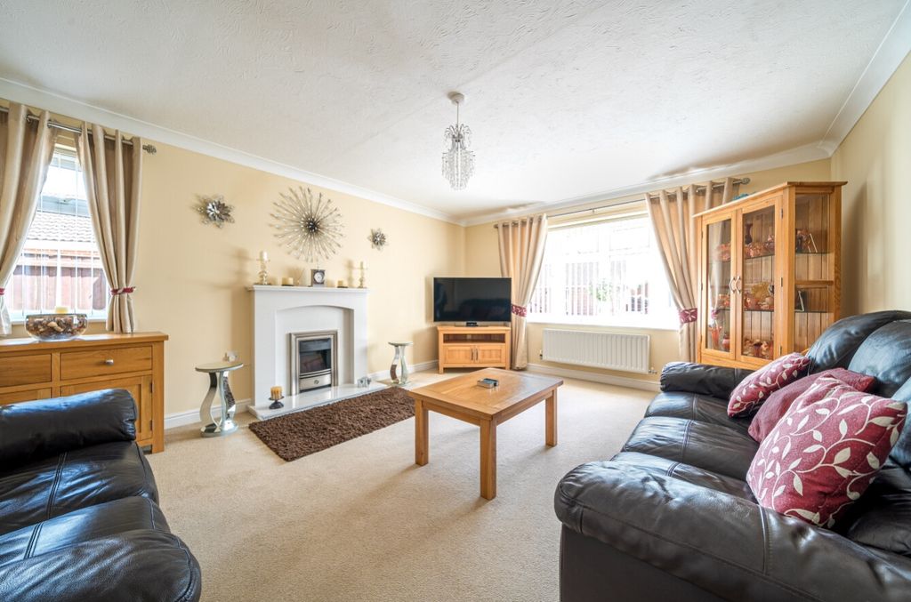 Property photo 3 of 30 1462974 (1)