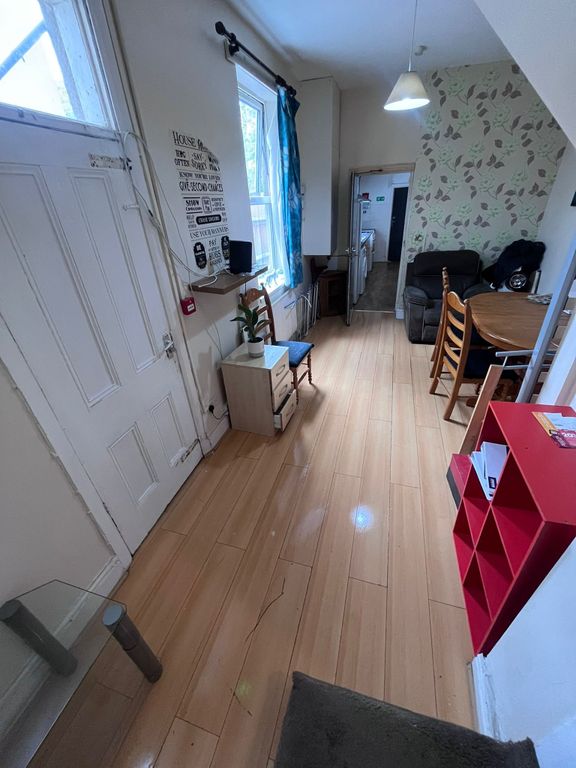 Property photo 2 of 4