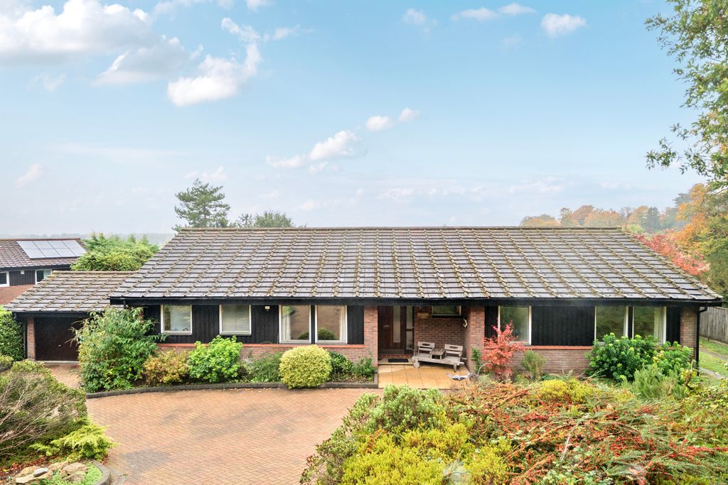 Property photo 1 of 23