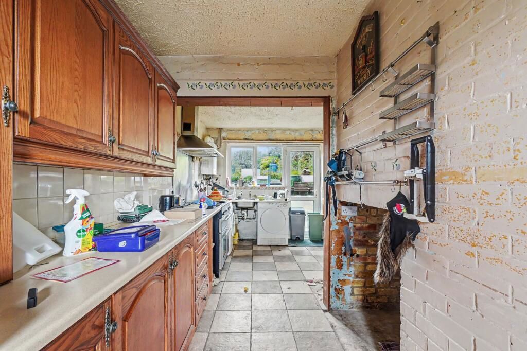 Property photo 3 of 23