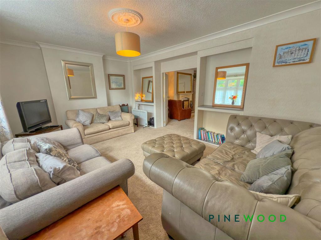 Property photo 3 of 34