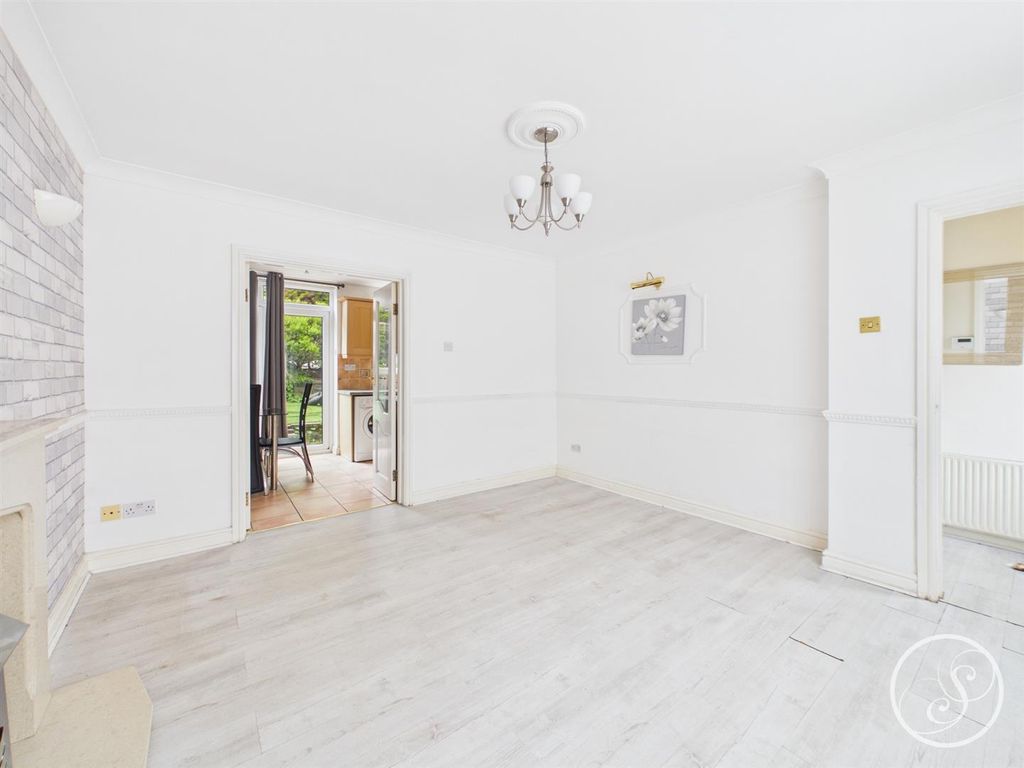 Property photo 3 of 18 Cam02071G0-Pr0925-Still006.Jpg