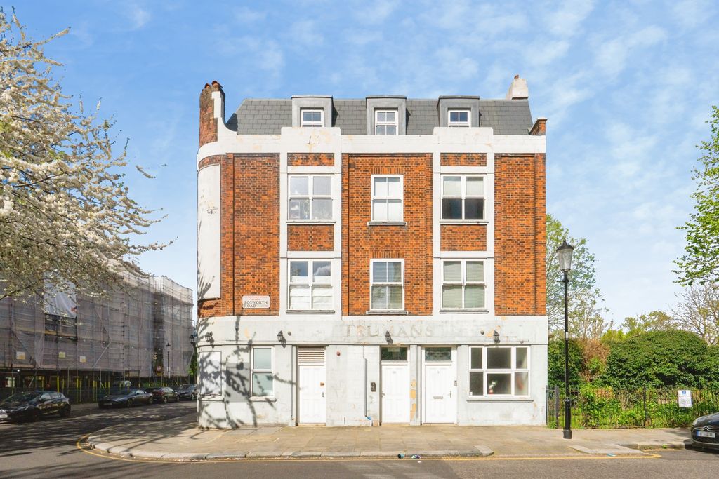 Property photo 1 of 20