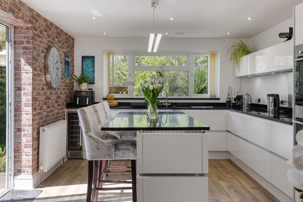 Property photo 3 of 50 Kitchen