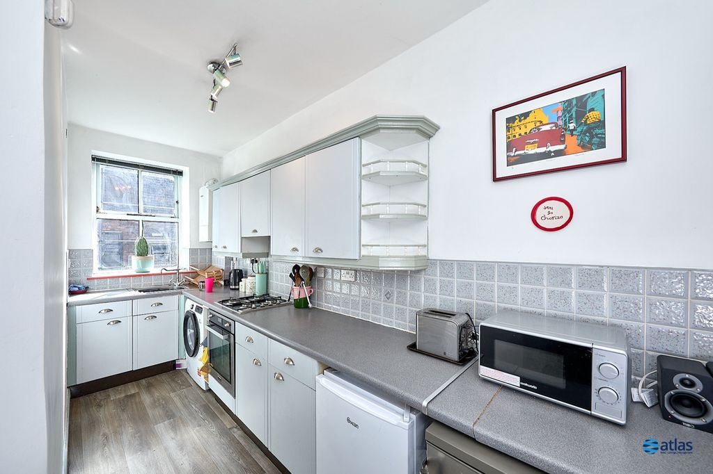 Property photo 3 of 13 Kitchen