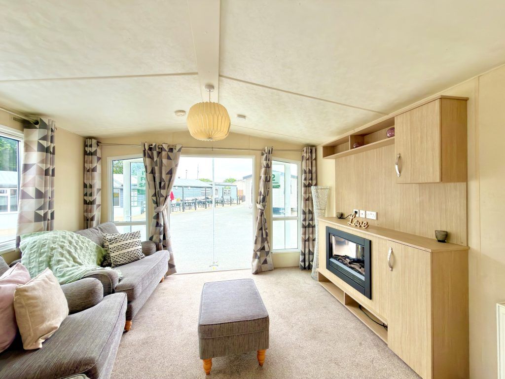 Property photo 3 of 13 Victory Echo 2017 Vs707717 142337272.Jpeg