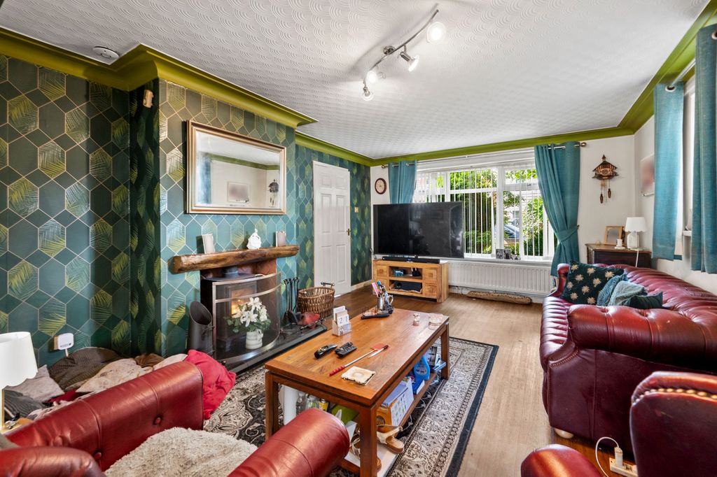 Property photo 2 of 46
