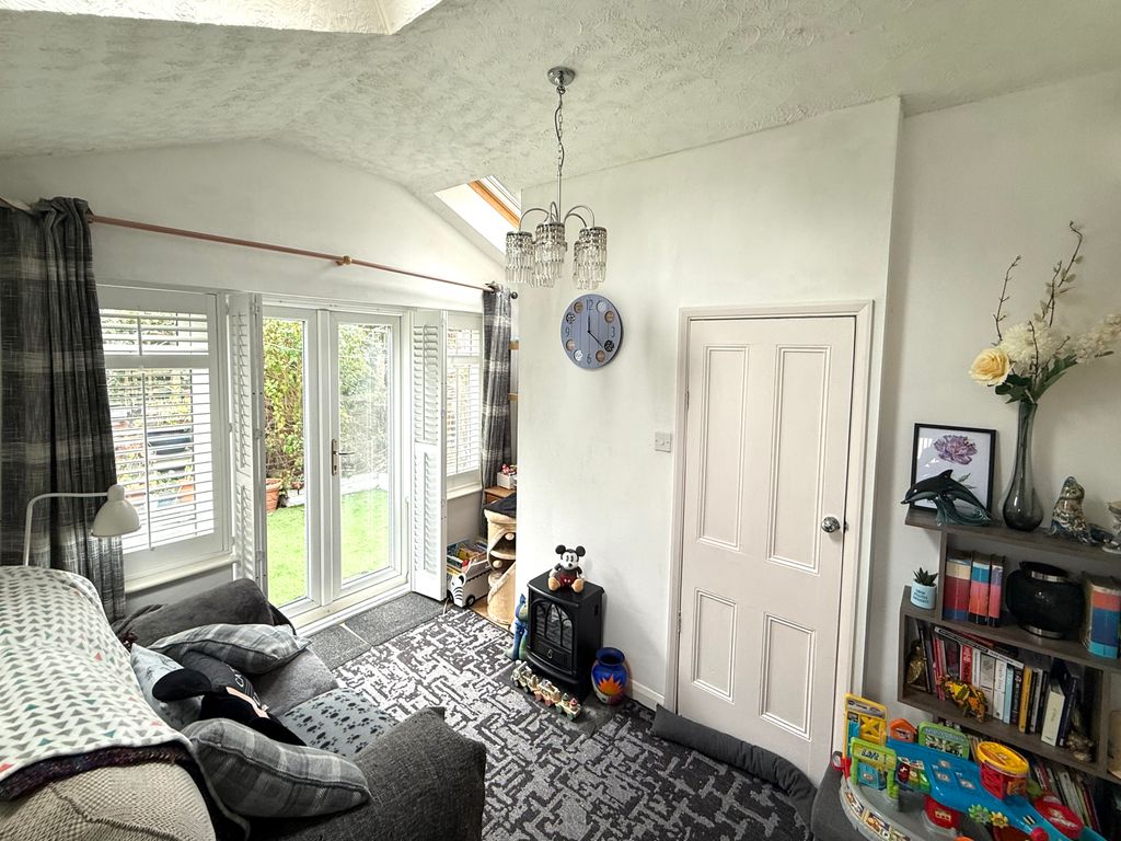 Property photo 3 of 7 Rear Reception