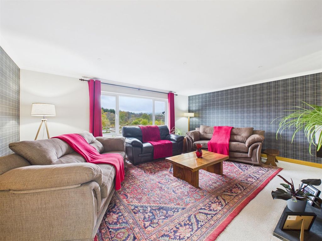 Property photo 3 of 55 Lounge