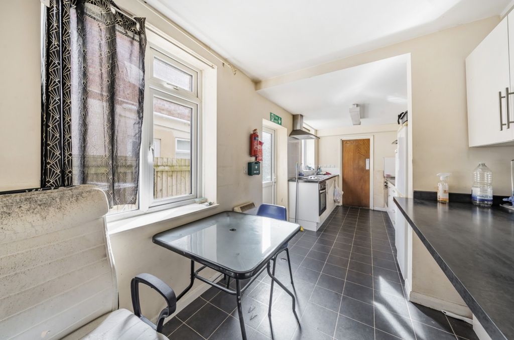 Property photo 2 of 10 1097830 (2)