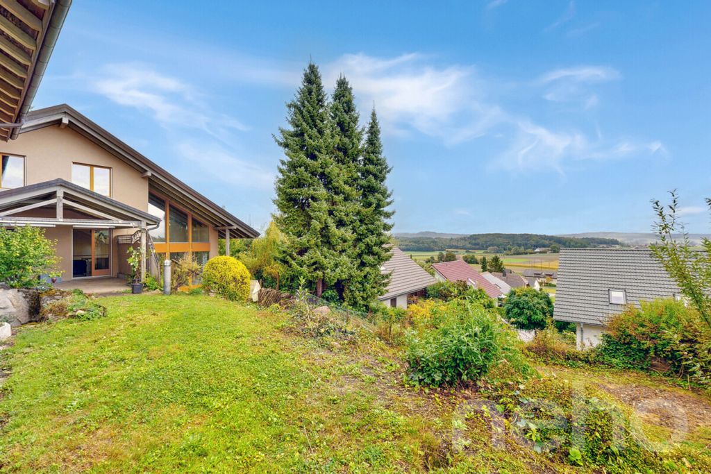 Property photo 3 of 12