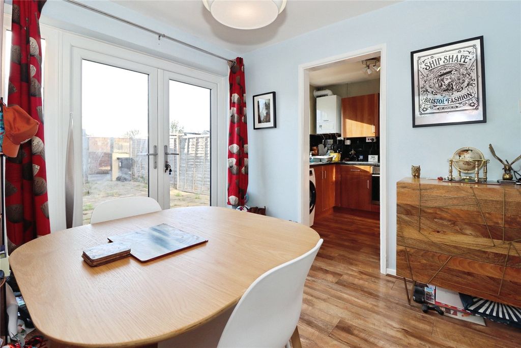 Property photo 3 of 12 Picture No. 05