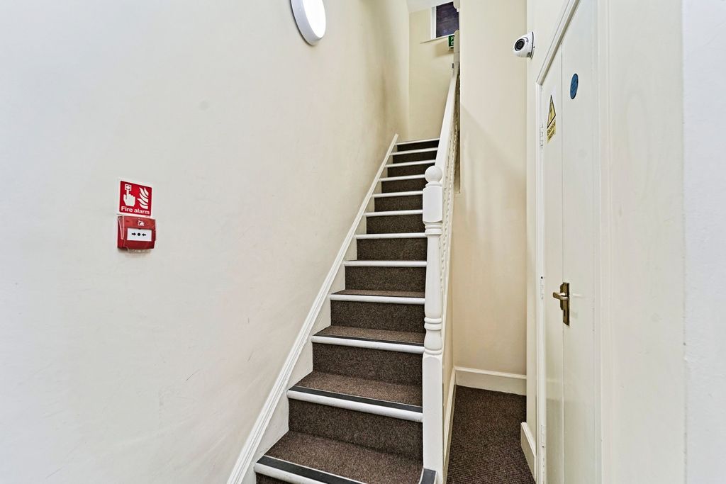 Property photo 2 of 13 Pbox-Img.Jpg