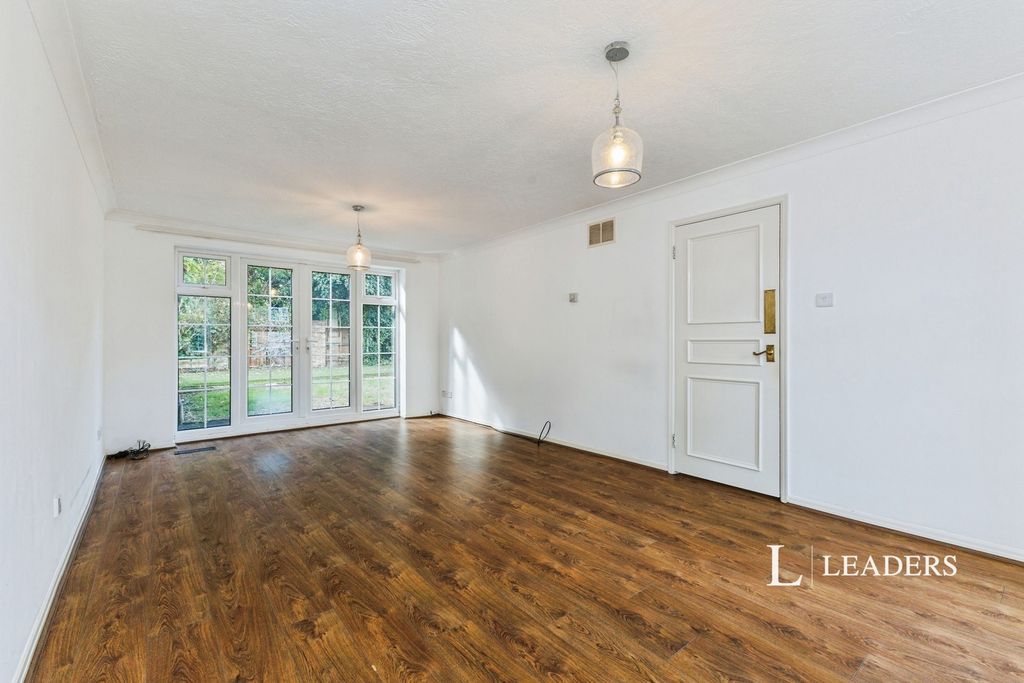 Property photo 2 of 15 Pbox-Img.Jpg
