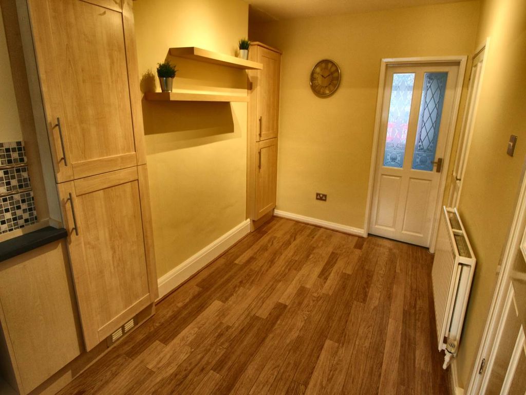 Property photo 3 of 5 3