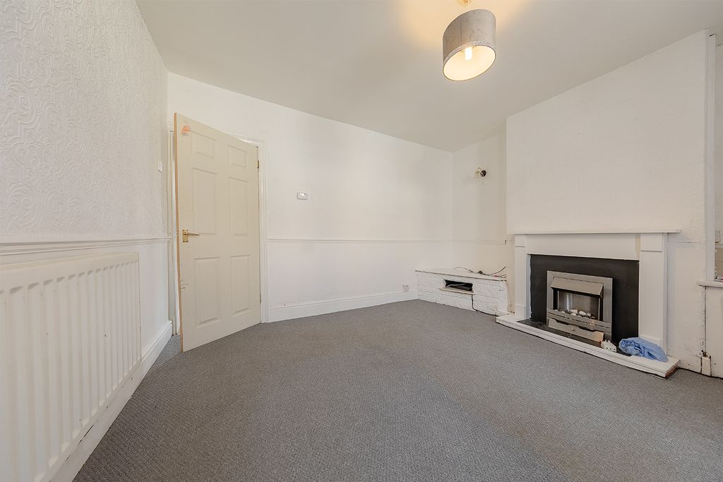 Property photo 3 of 26