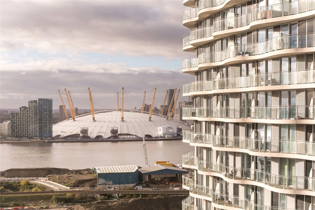 Property photo 2 of 18 Picture No. 11