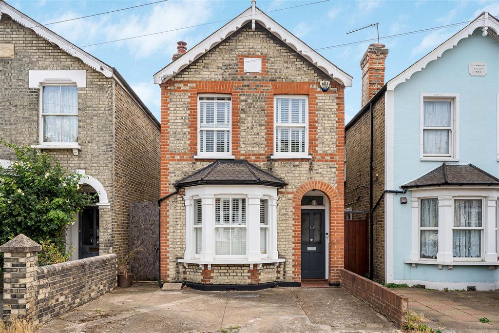 Property photo 1 of 23
