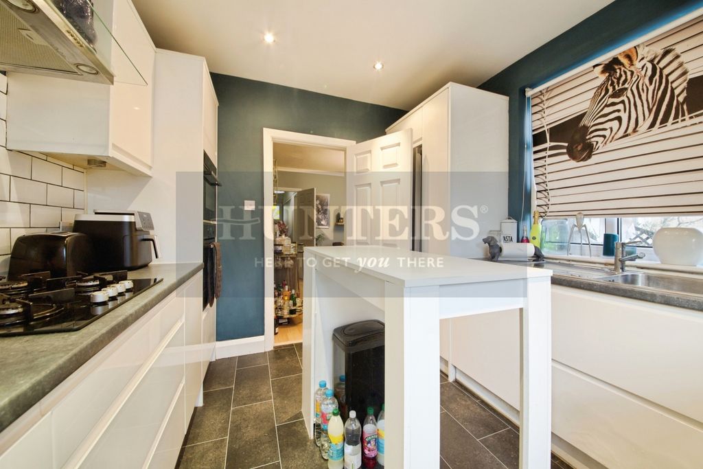 Property photo 3 of 12 Pbox-Img.Jpg