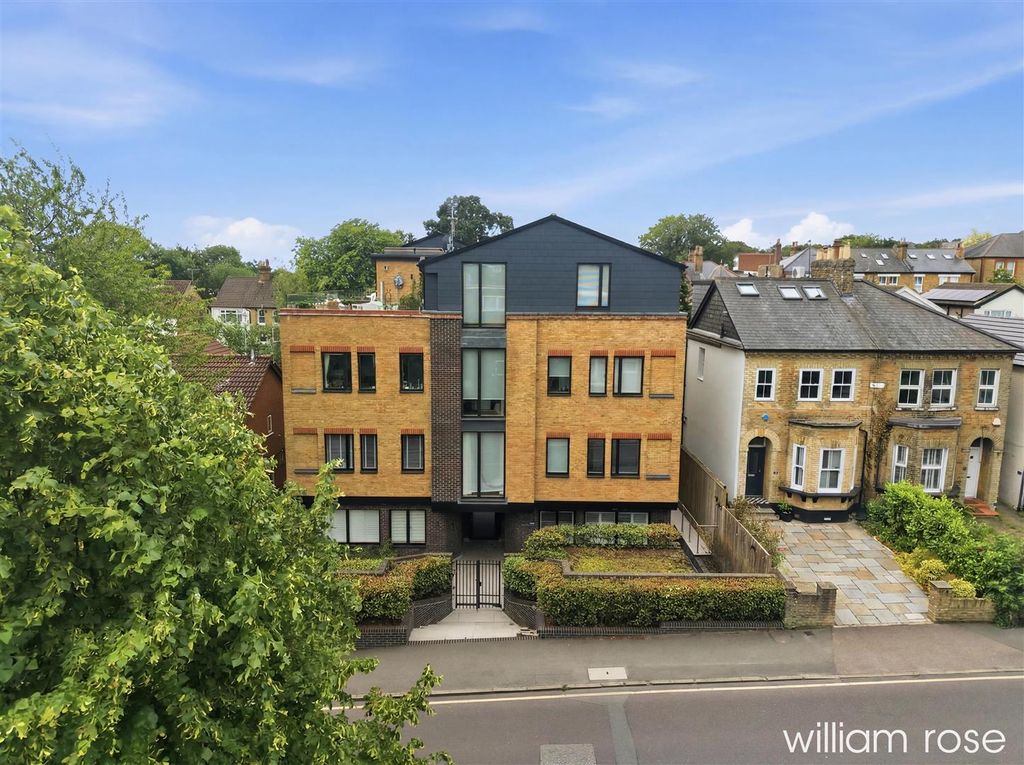 Property photo 1 of 18 1_004_Dji_20260612130511_0546_d_Reedit_842B2B38.Jp