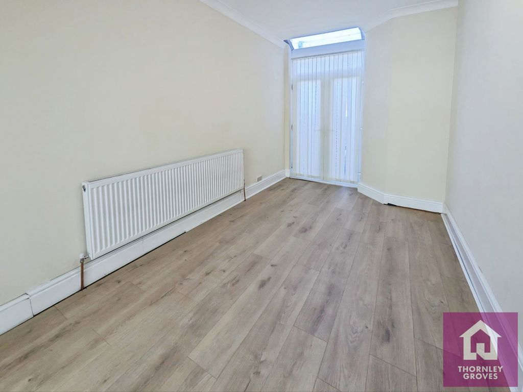 Property photo 3 of 20 Pbox-Img.Jpg