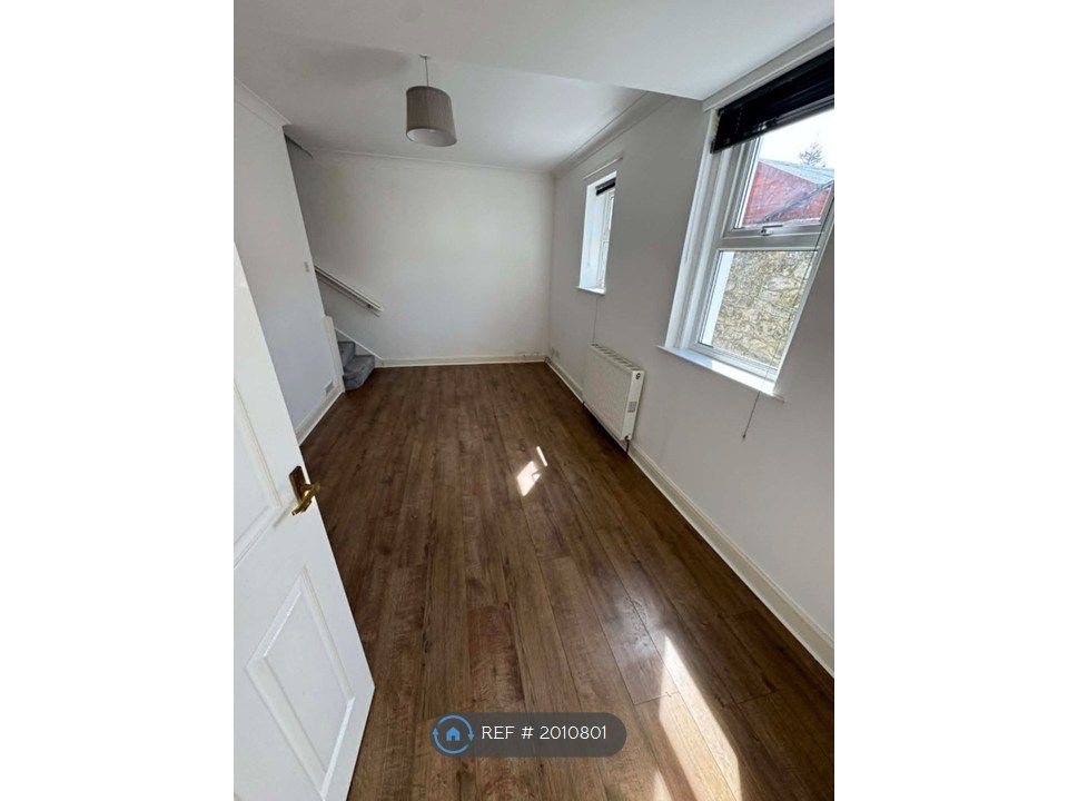 Additional image 7 of 1 bed semi-detached house to rentPlayer Street, Ryde PO33
