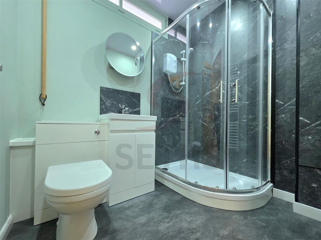 Property photo 3 of 4 Shower Room
